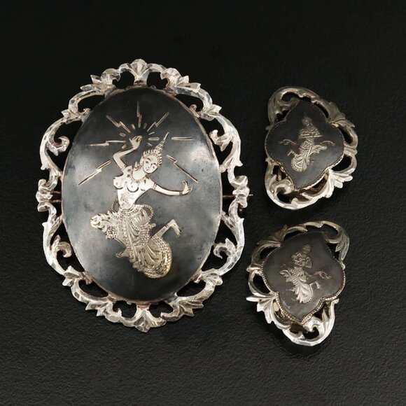 I Bought A Huge Bag Of Broken Jewellery For £30… Look What  2-22 JUST JEWELRY SHARE